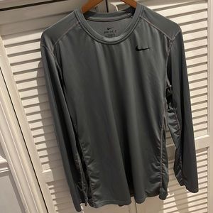 Nike drifit long sleeve shirt